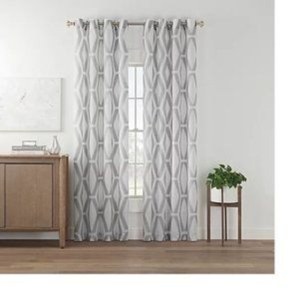 (1) Design Solutions Light Filtering Sheer Grommet Panel